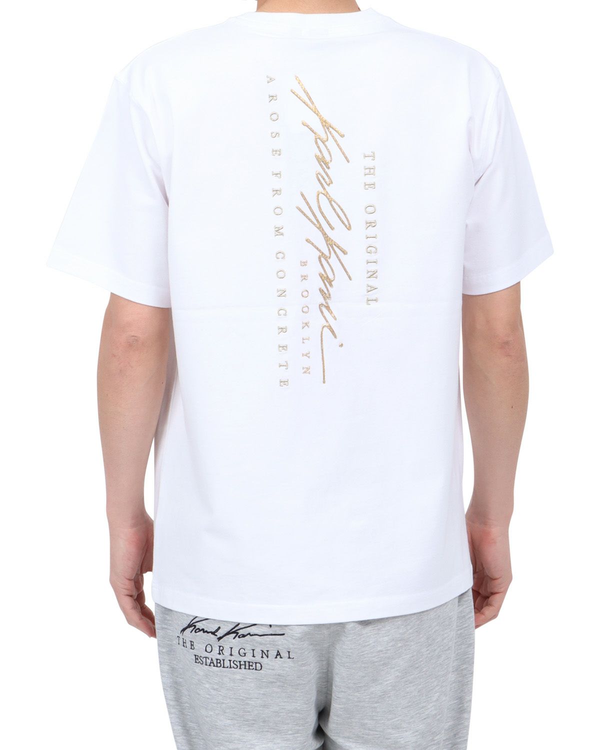 ホワイト：180cm67kg(Lサイズ着用)