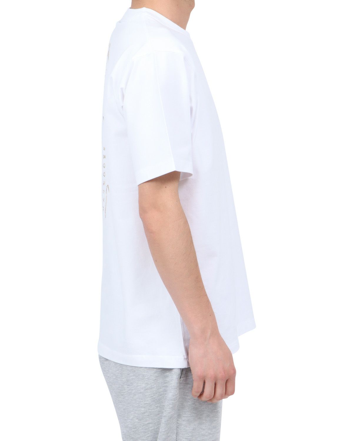 ホワイト：180cm67kg(Lサイズ着用)