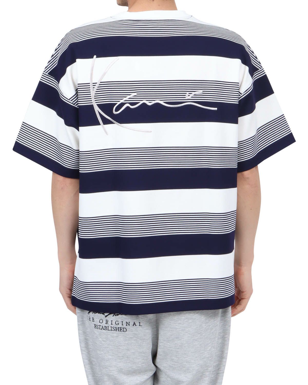 ホワイト：180cm67kg(Lサイズ着用)