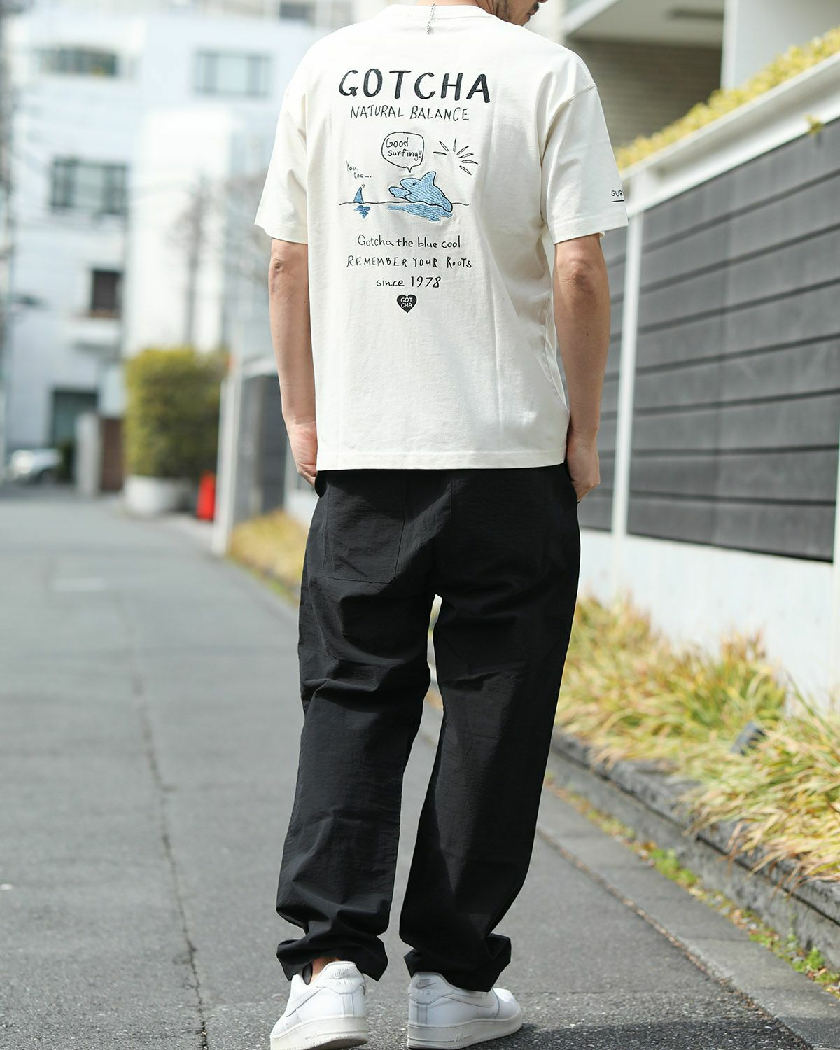 ブラック：180cm67kg(Mサイズ着用)