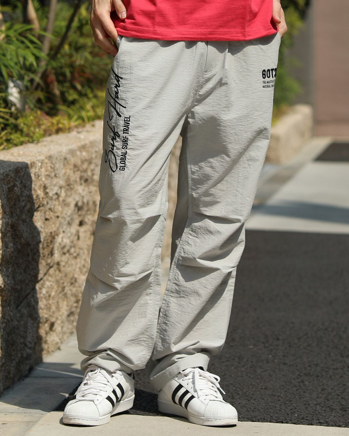 ライトグレー：168cm/56kg(Lサイズ着用）