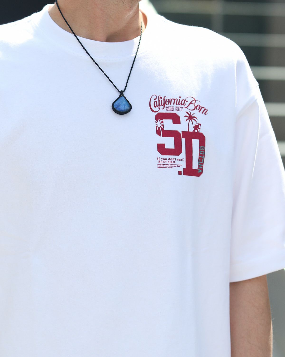 ホワイト：180cm67kg(Lサイズ着用)