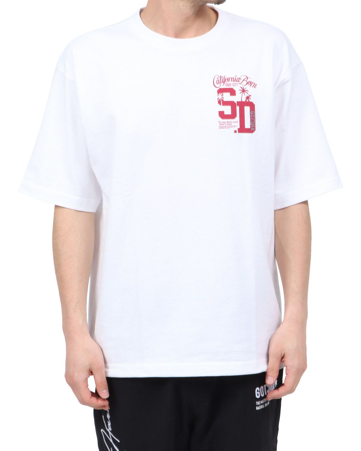 ホワイト：180cm67kg(Lサイズ着用)