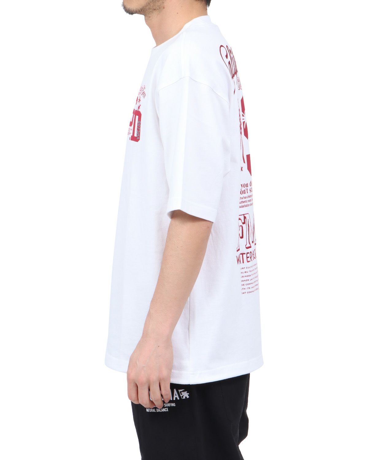 ホワイト：180cm67kg(Lサイズ着用)