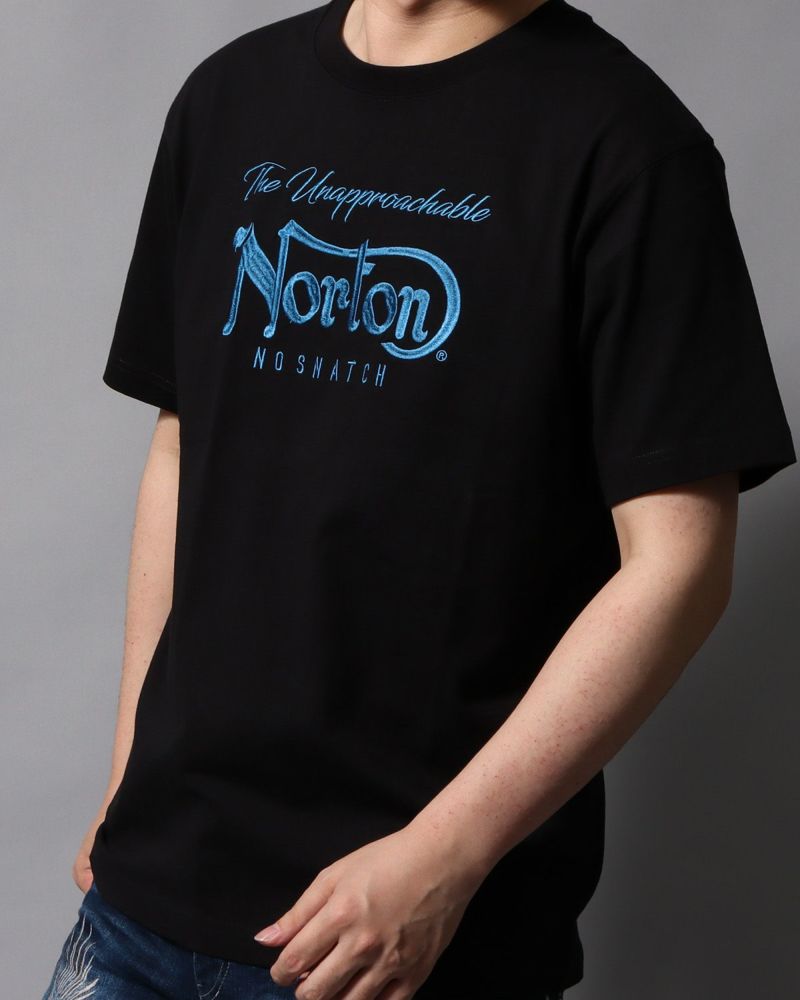 ブラック：178cm/75kg(Lサイズ着用)