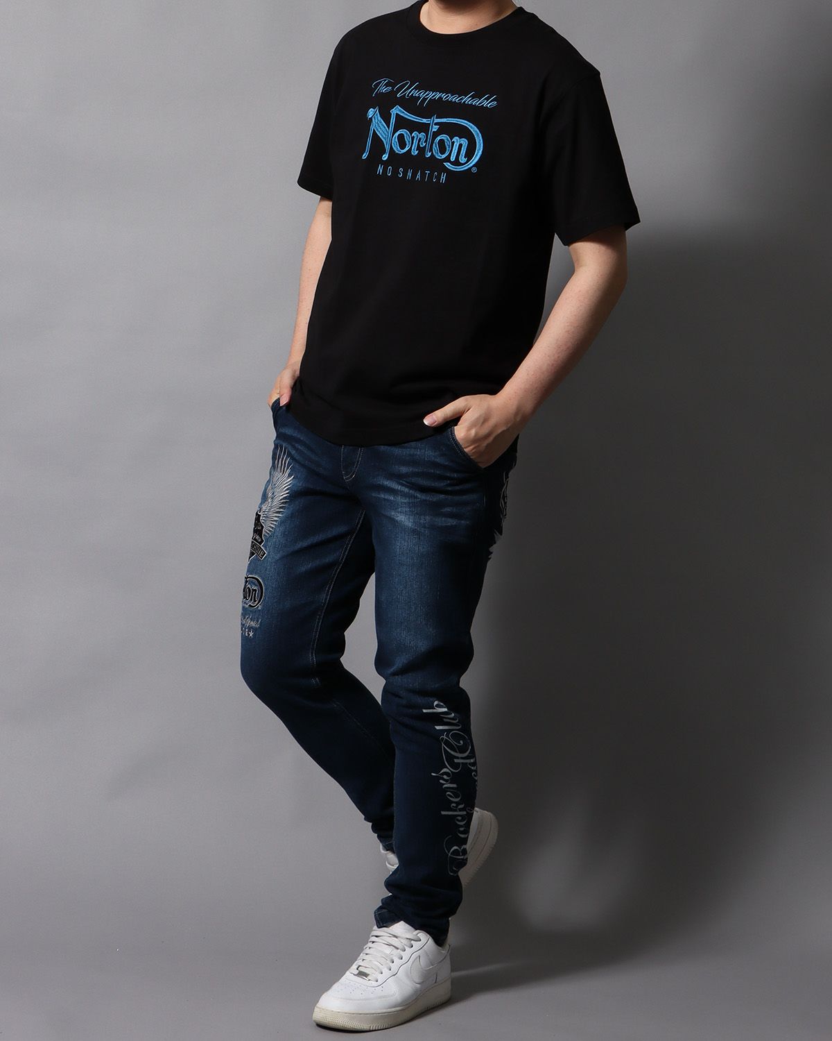 ブラック：178cm/75kg(Lサイズ着用)