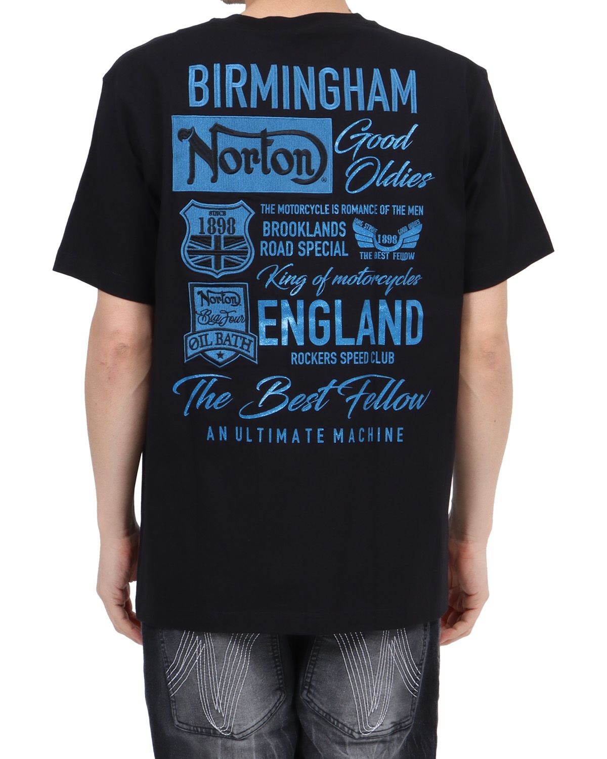 ブラック：180cm67kg(Lサイズ着用)