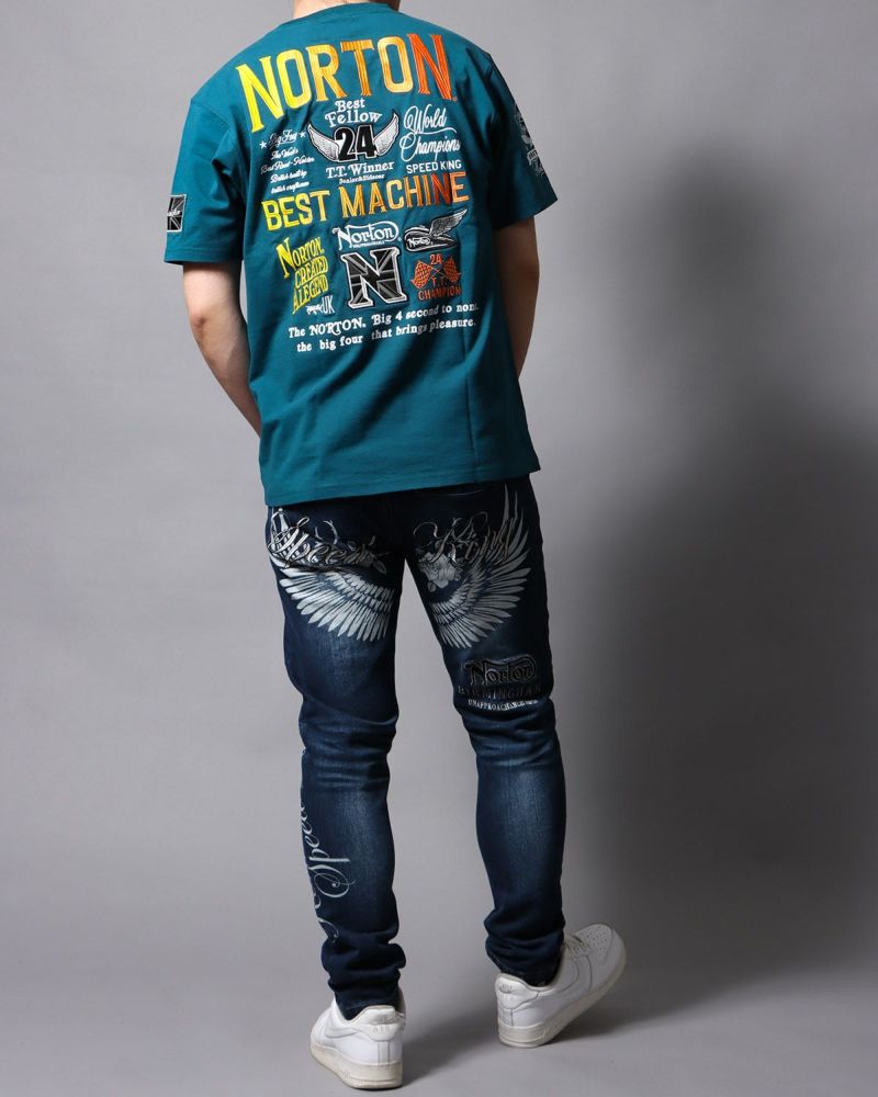 エメラルドグリーン：178cm/75kg(Lサイズ着用)