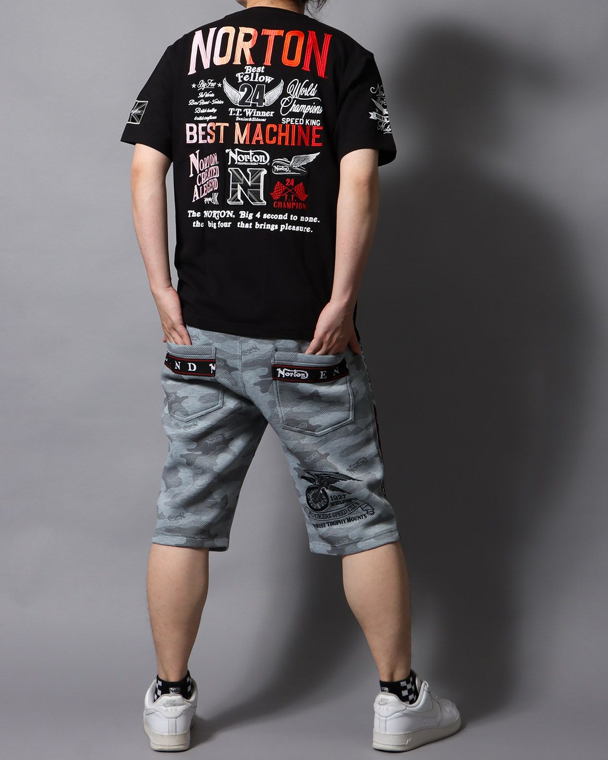 ブラック：178cm/75kg(Lサイズ着用)