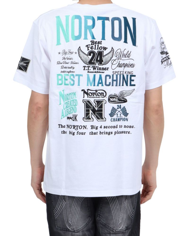 ホワイト：180cm67kg(Lサイズ着用)