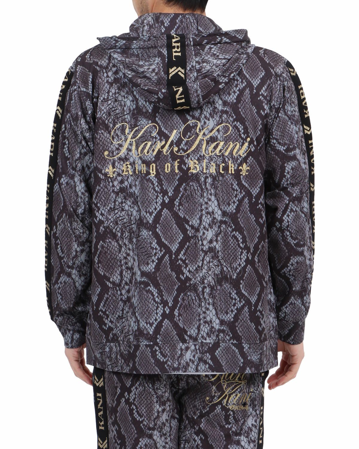 ブラック：180cm67kg(Lサイズ着用)