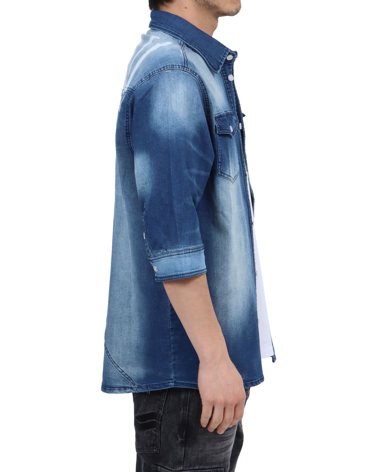 ブリーチ：180cm67kg(Lサイズ着用)