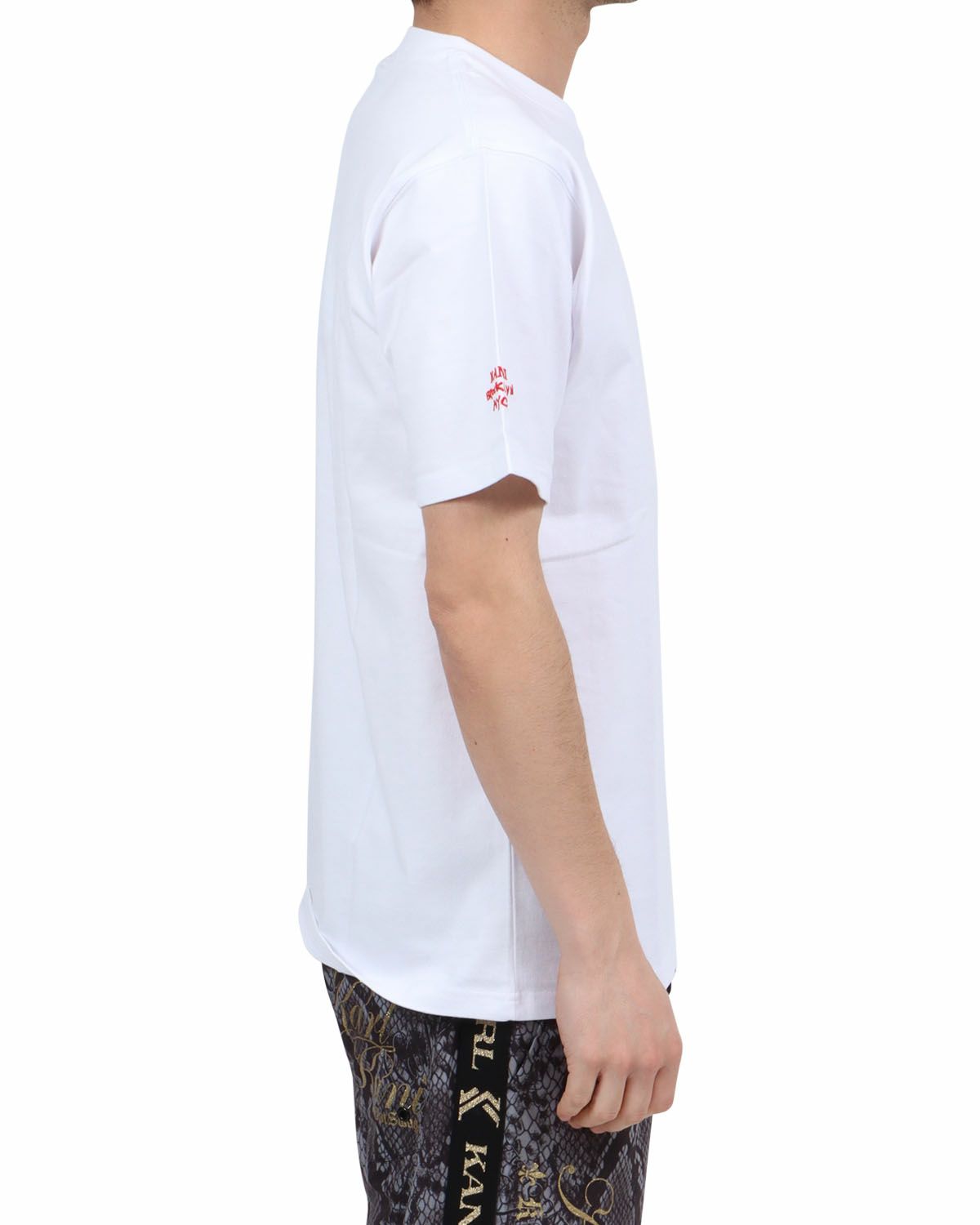 ホワイト：180cm67kg(Lサイズ着用)