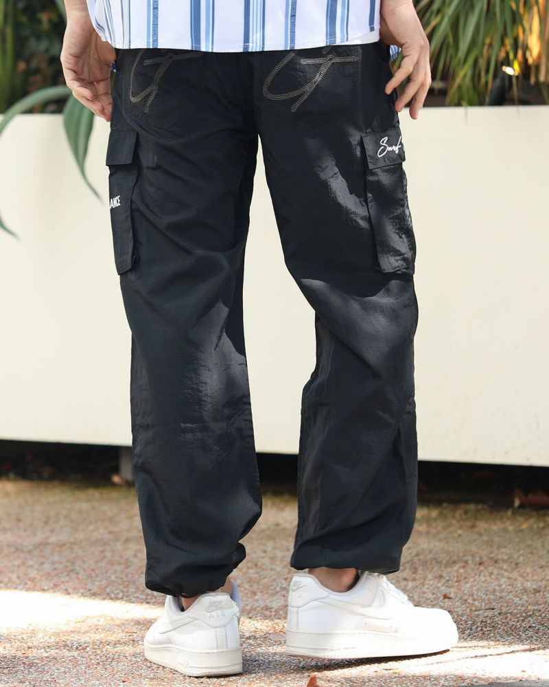 ブラック：180cm67kg(Mサイズ着用)裾絞りバージョン