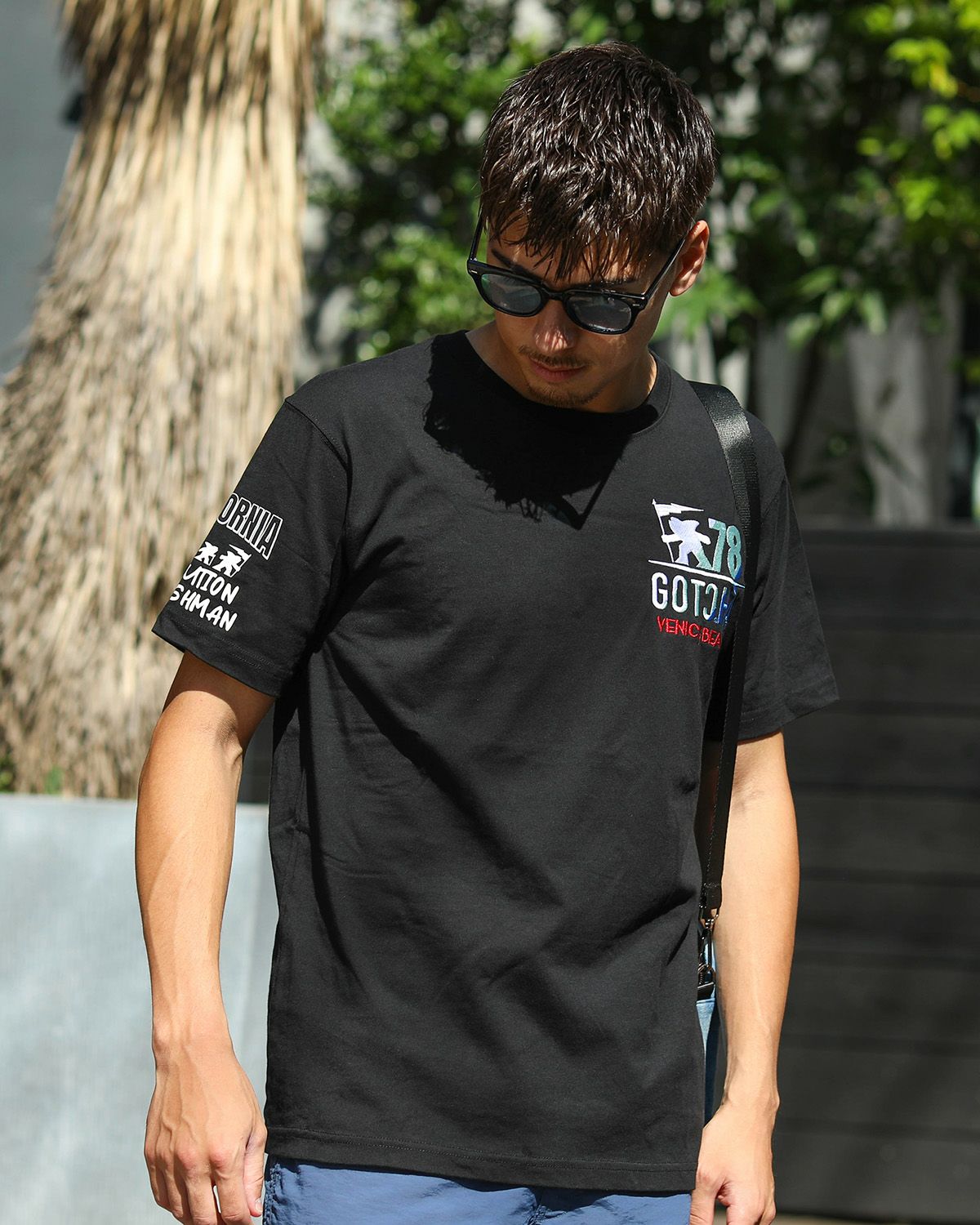 ブラック：180cm70kg(Lサイズ着用)