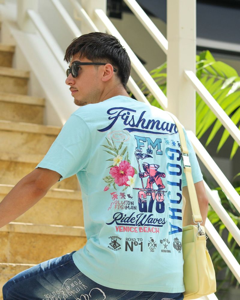 ミントグリーン：180cm70kg(Lサイズ着用)