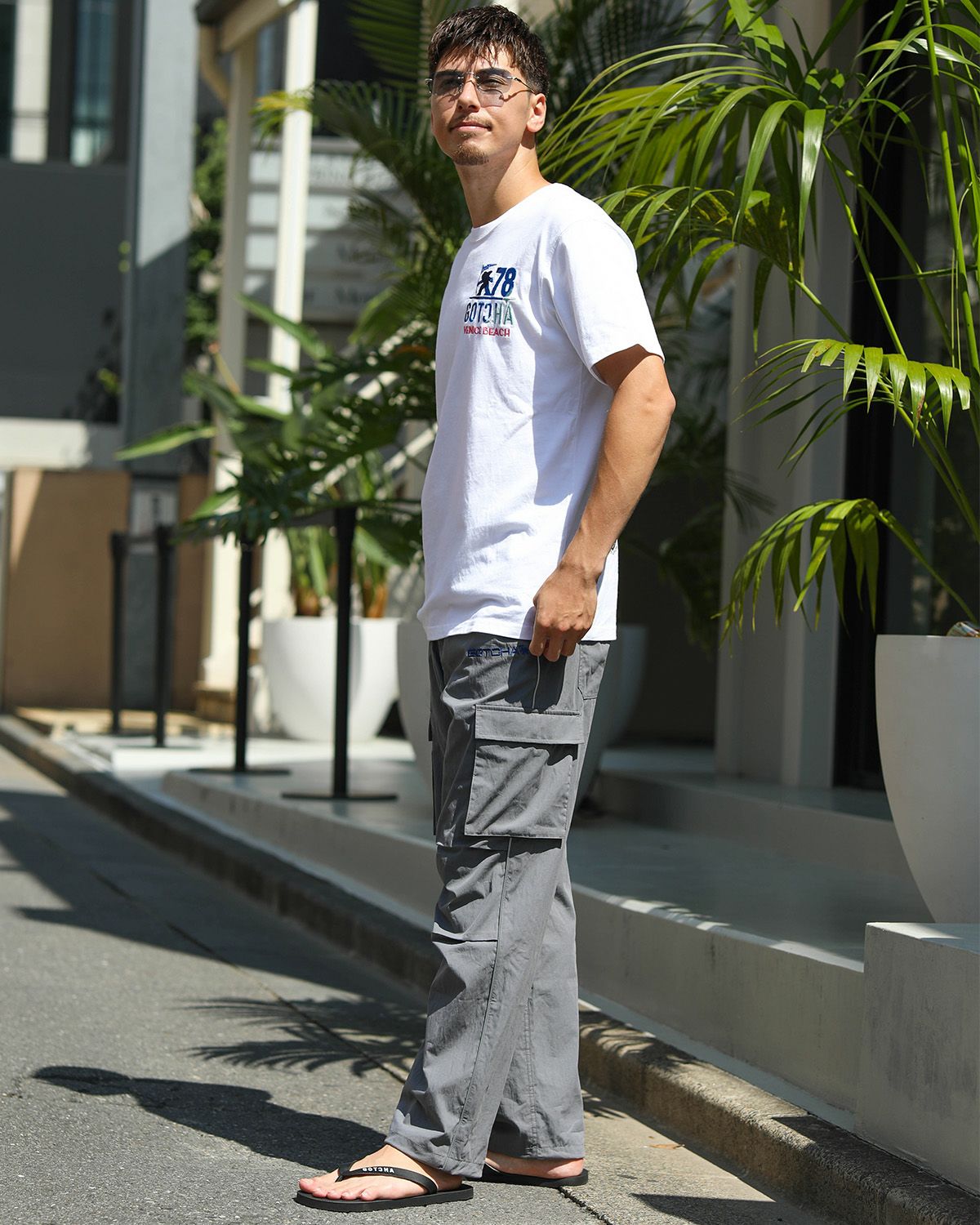 ホワイト：180cm70kg(Lサイズ着用)