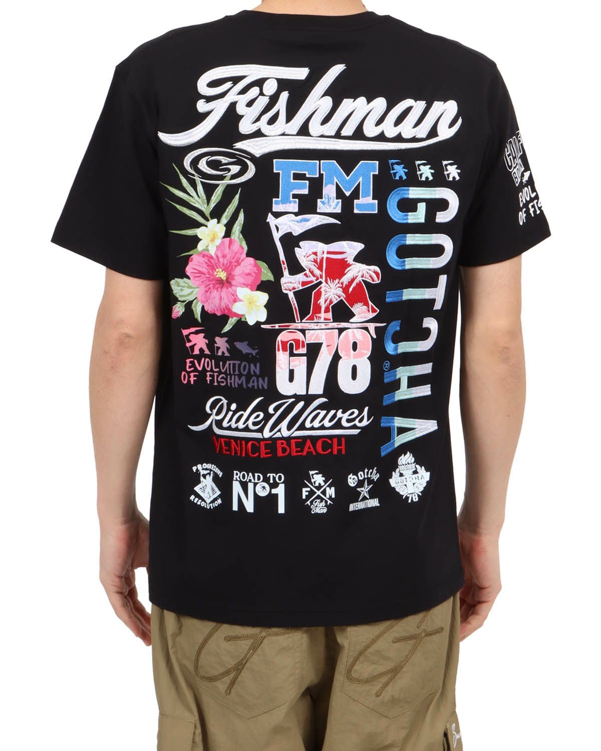 ブラック：180cm67kg(Lサイズ着用)