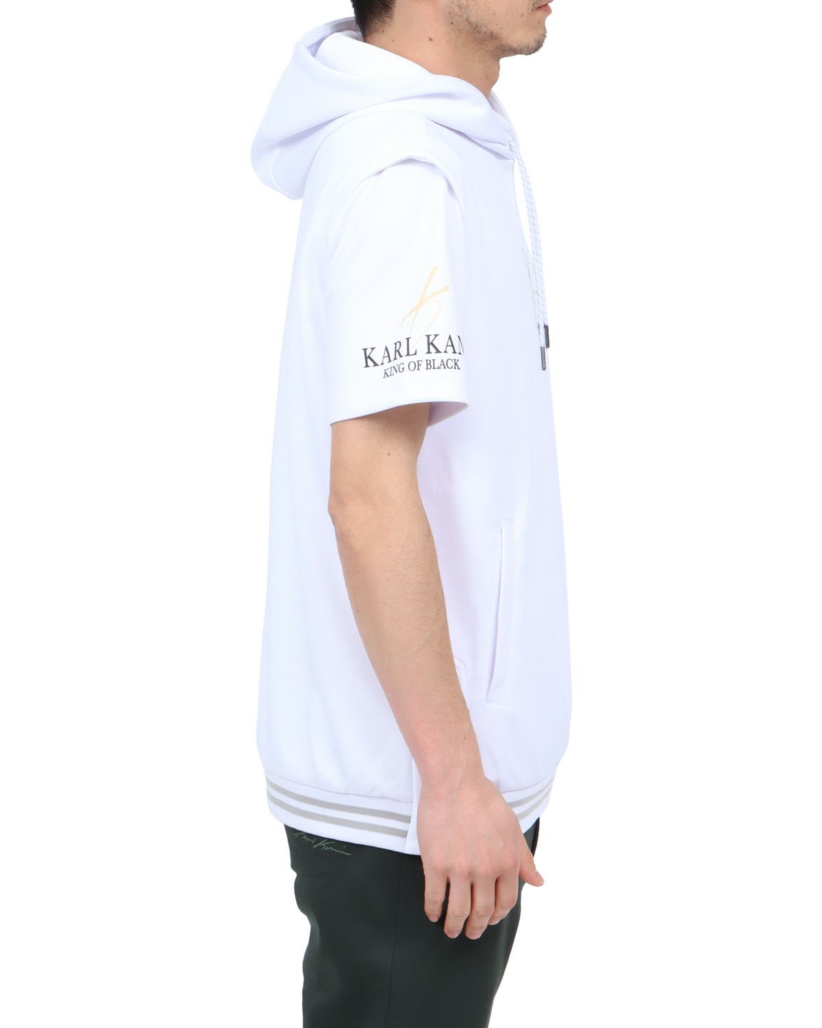 ホワイト：180cm67kg(Lサイズ着用)