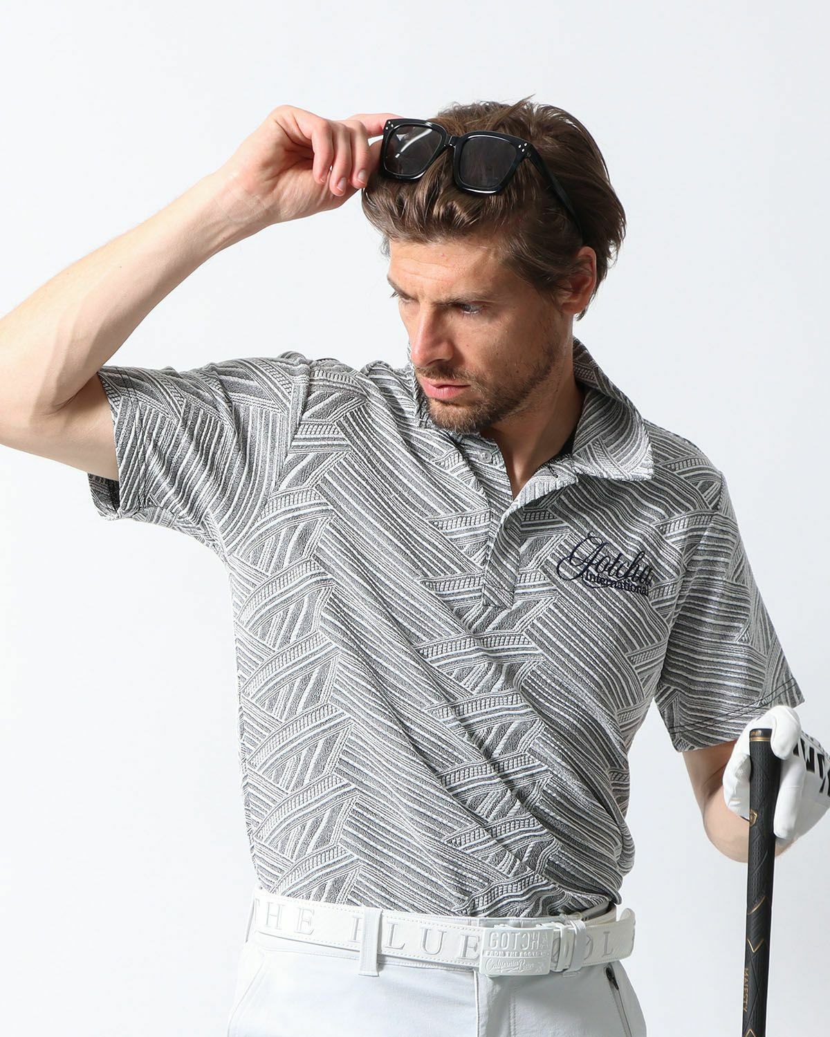 グレー：183cm70kg(Lサイズ着用)