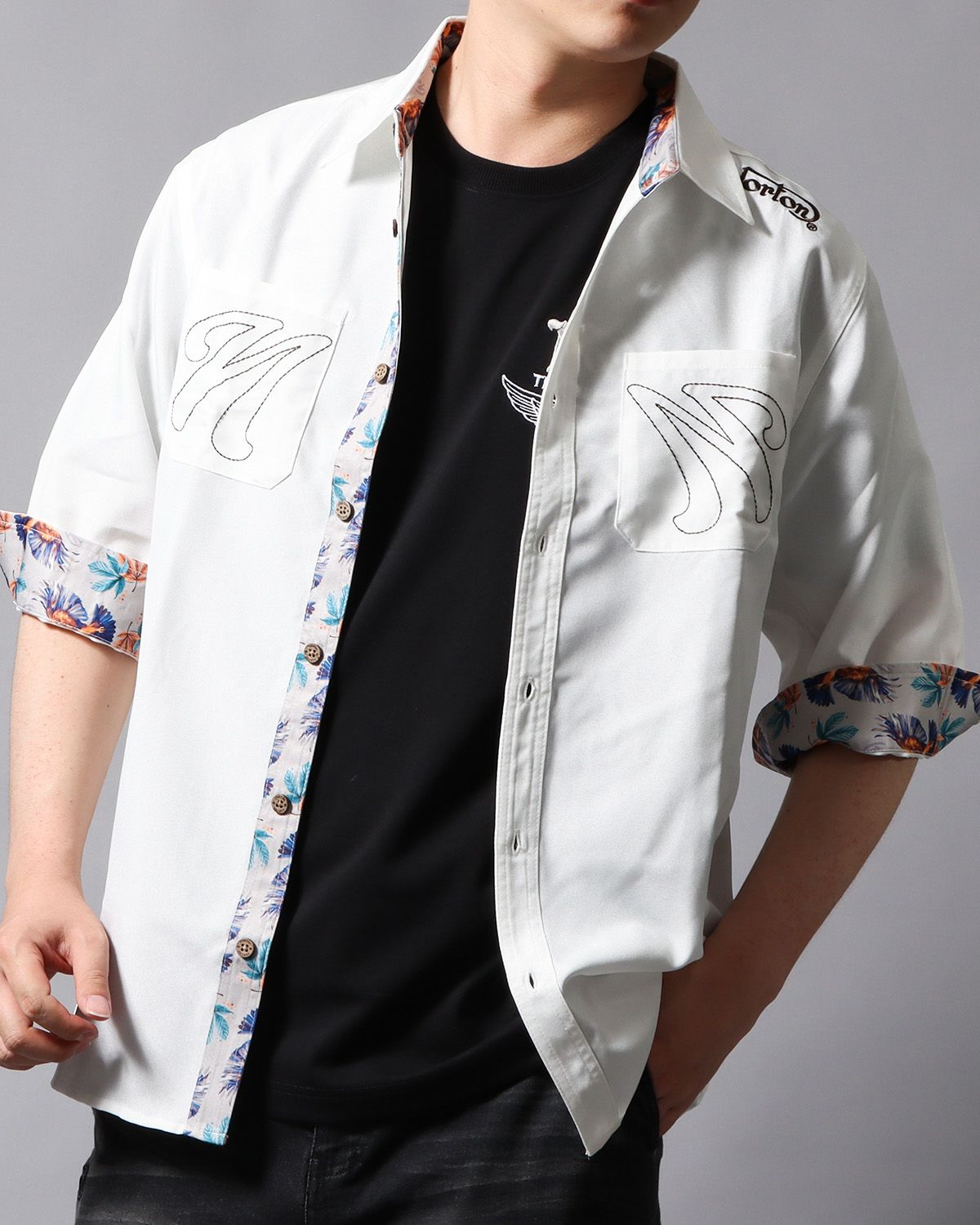 ホワイト：178cm/75kg(Lサイズ着用)