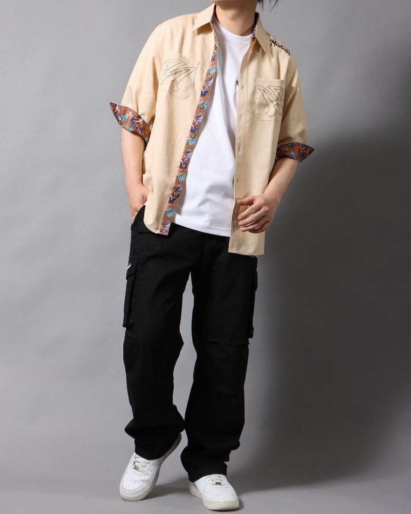 ベージュ：178cm/75kg(Lサイズ着用)