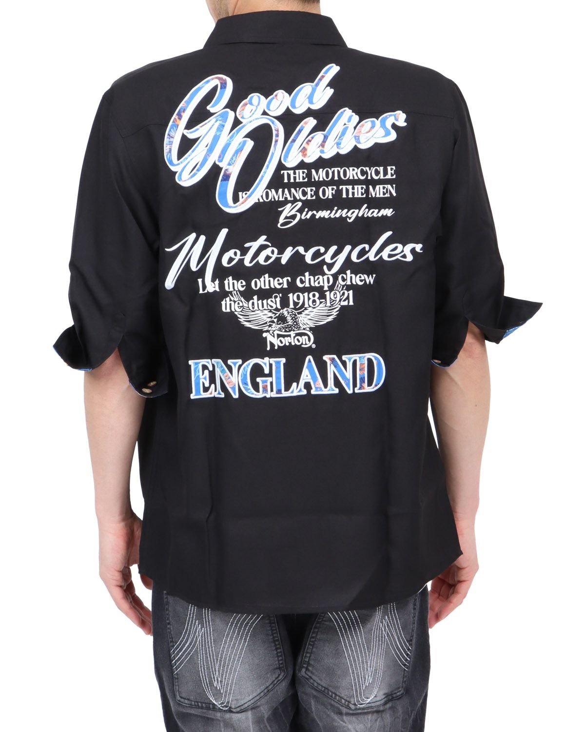 ブラック：180cm67kg(Lサイズ着用)