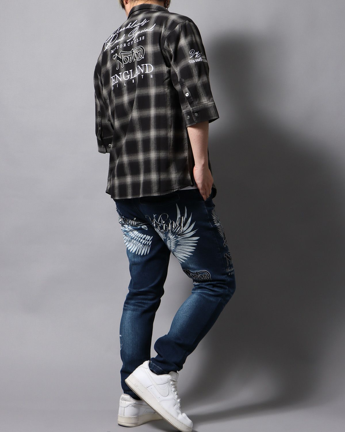 ブラック：178cm/75kg(Lサイズ着用)