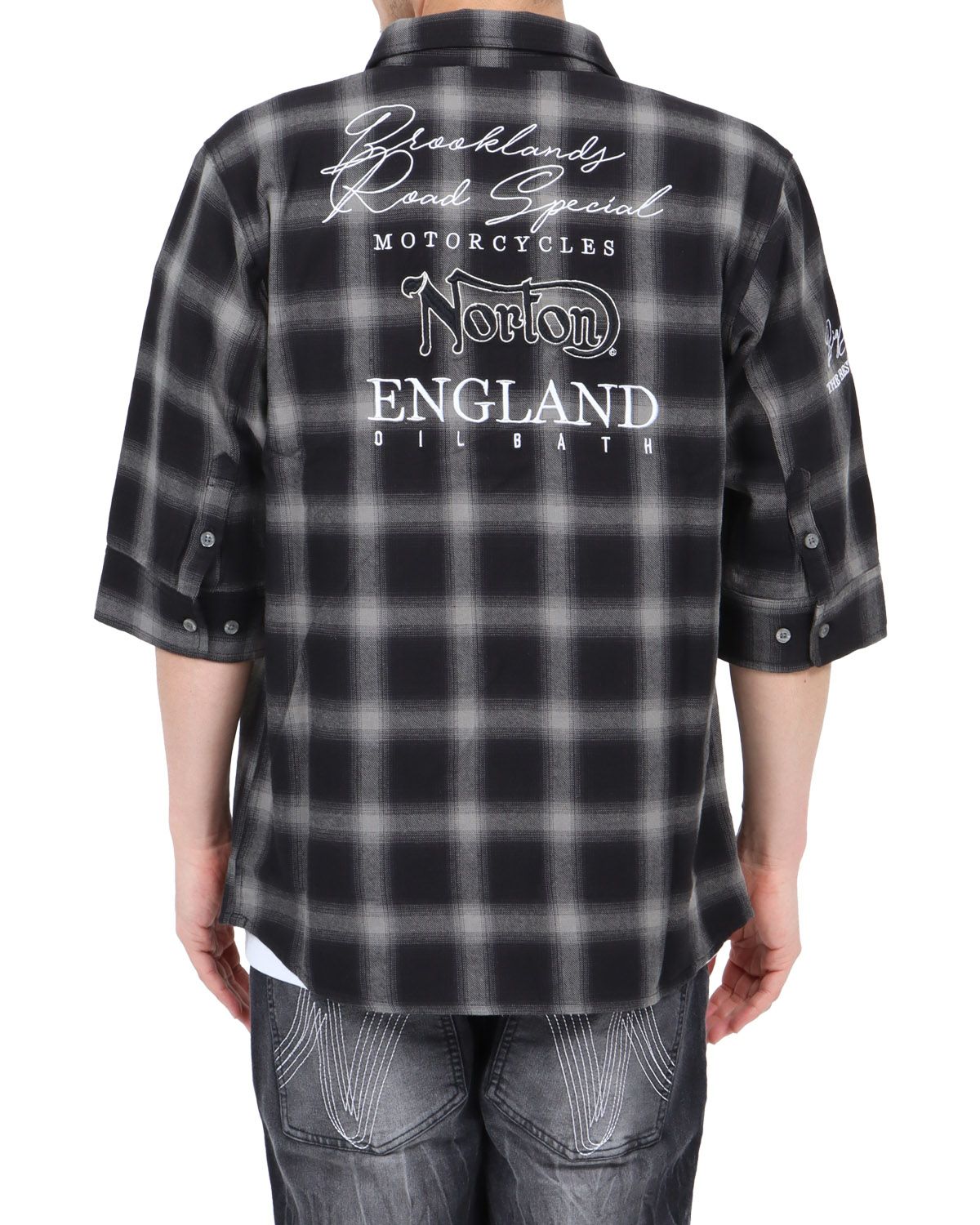 ブラック：180cm67kg(Lサイズ着用)