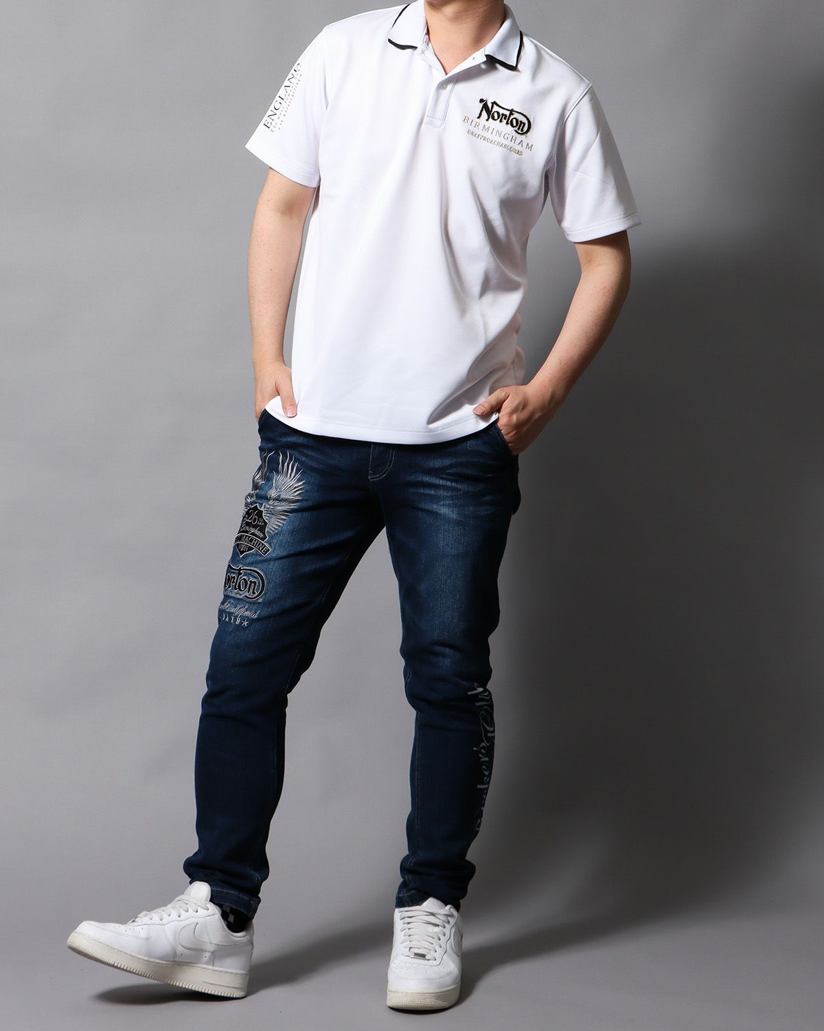 ホワイト：178cm/75kg(Lサイズ着用)