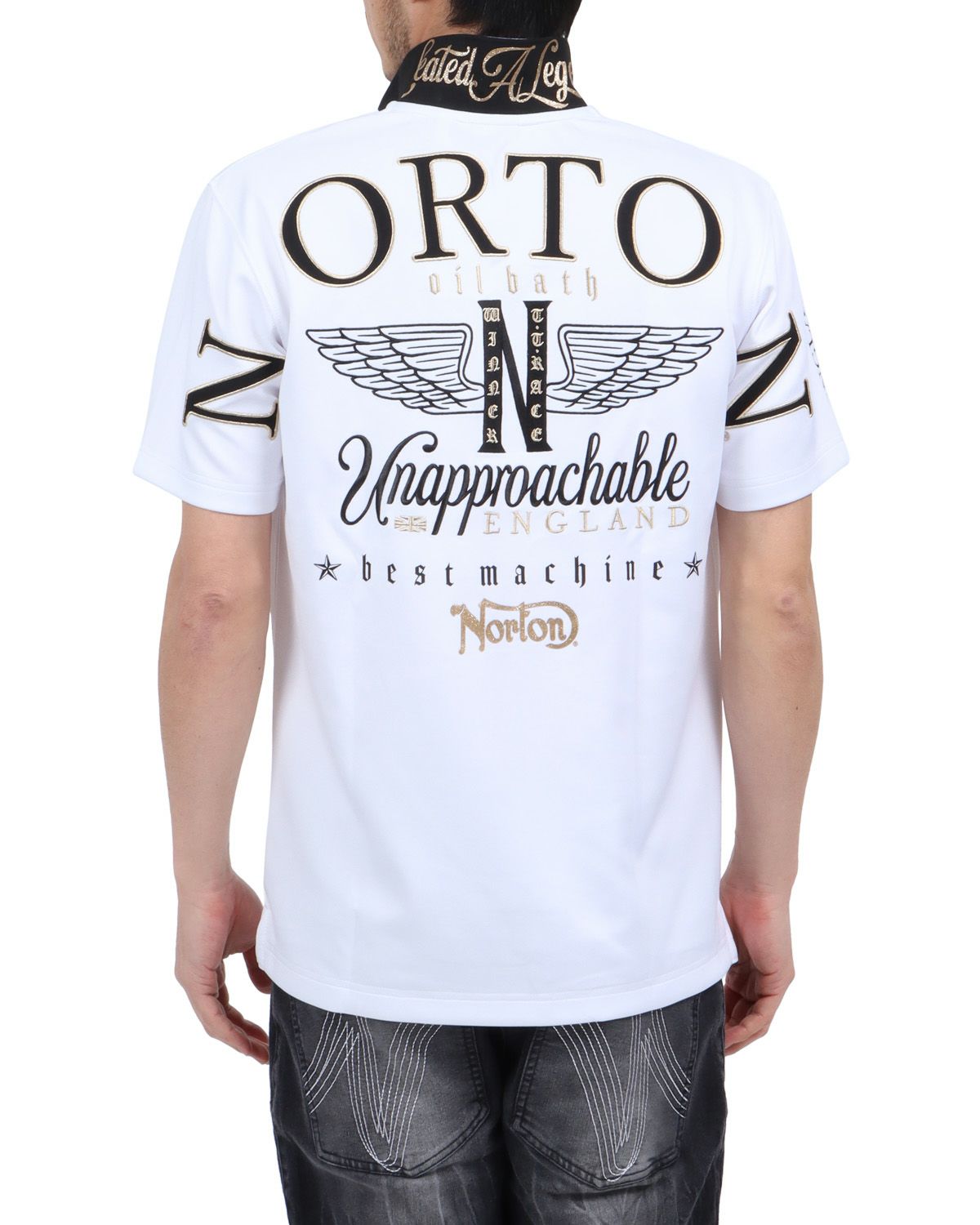 ホワイト：180cm67kg(Lサイズ着用)