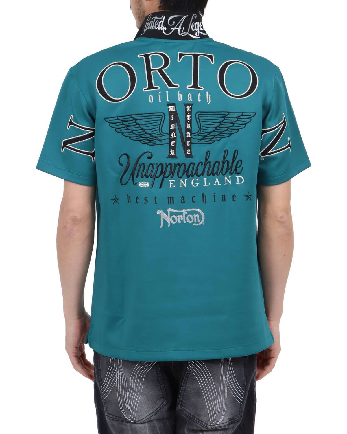 エメラルドグリーン：180cm67kg(Lサイズ着用)