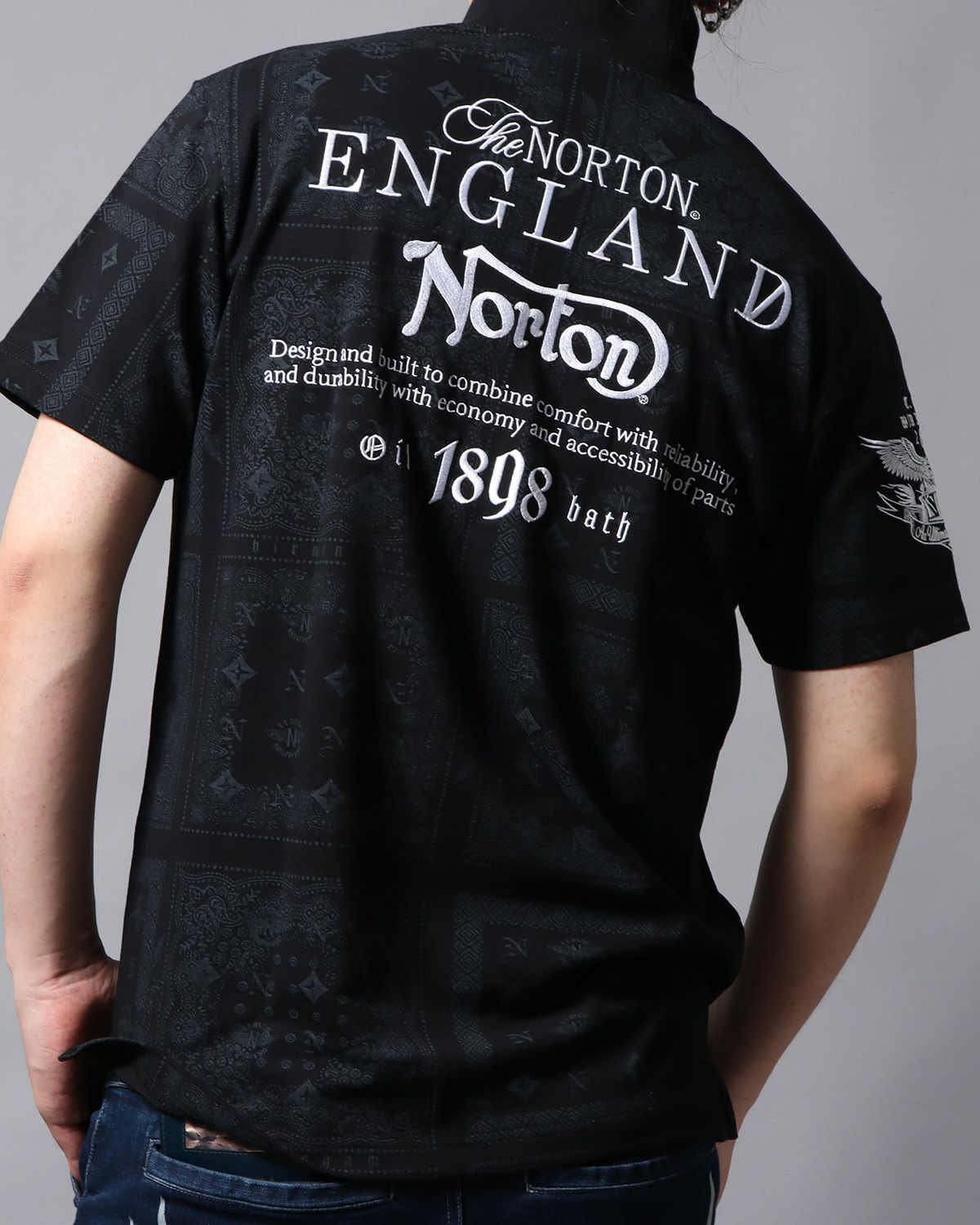 ブラック：178cm/75kg(Lサイズ着用)