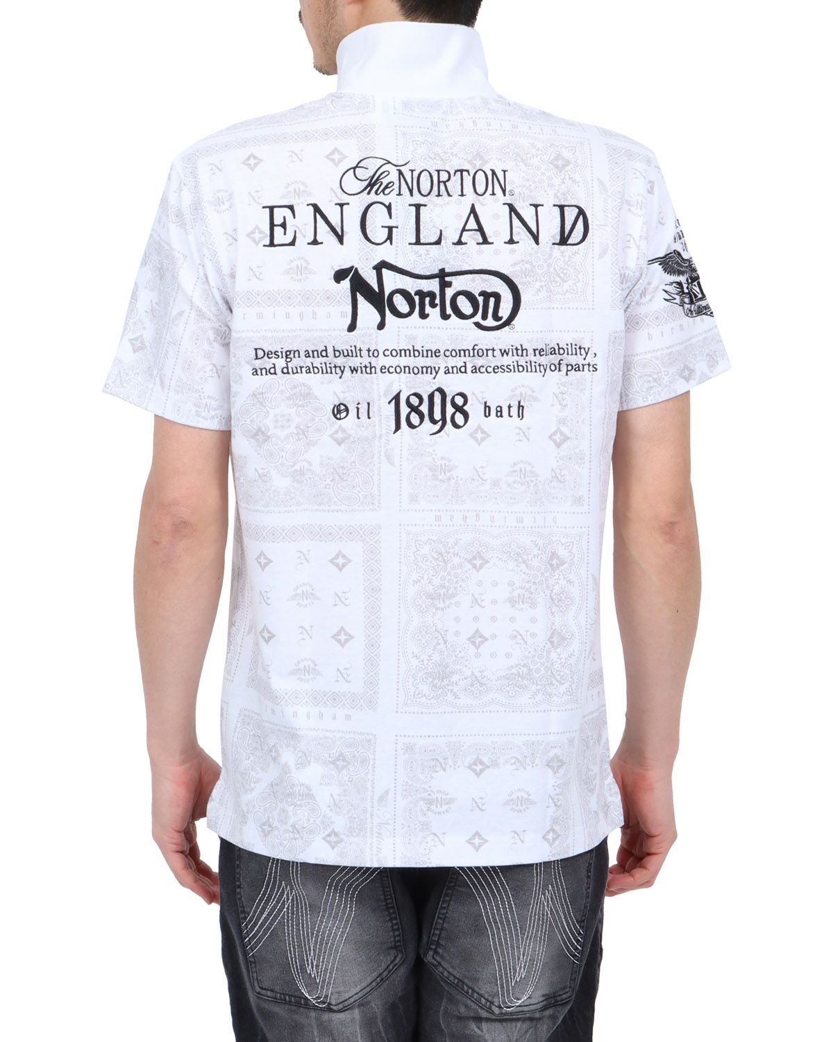 ホワイト：180cm67kg(Lサイズ着用)