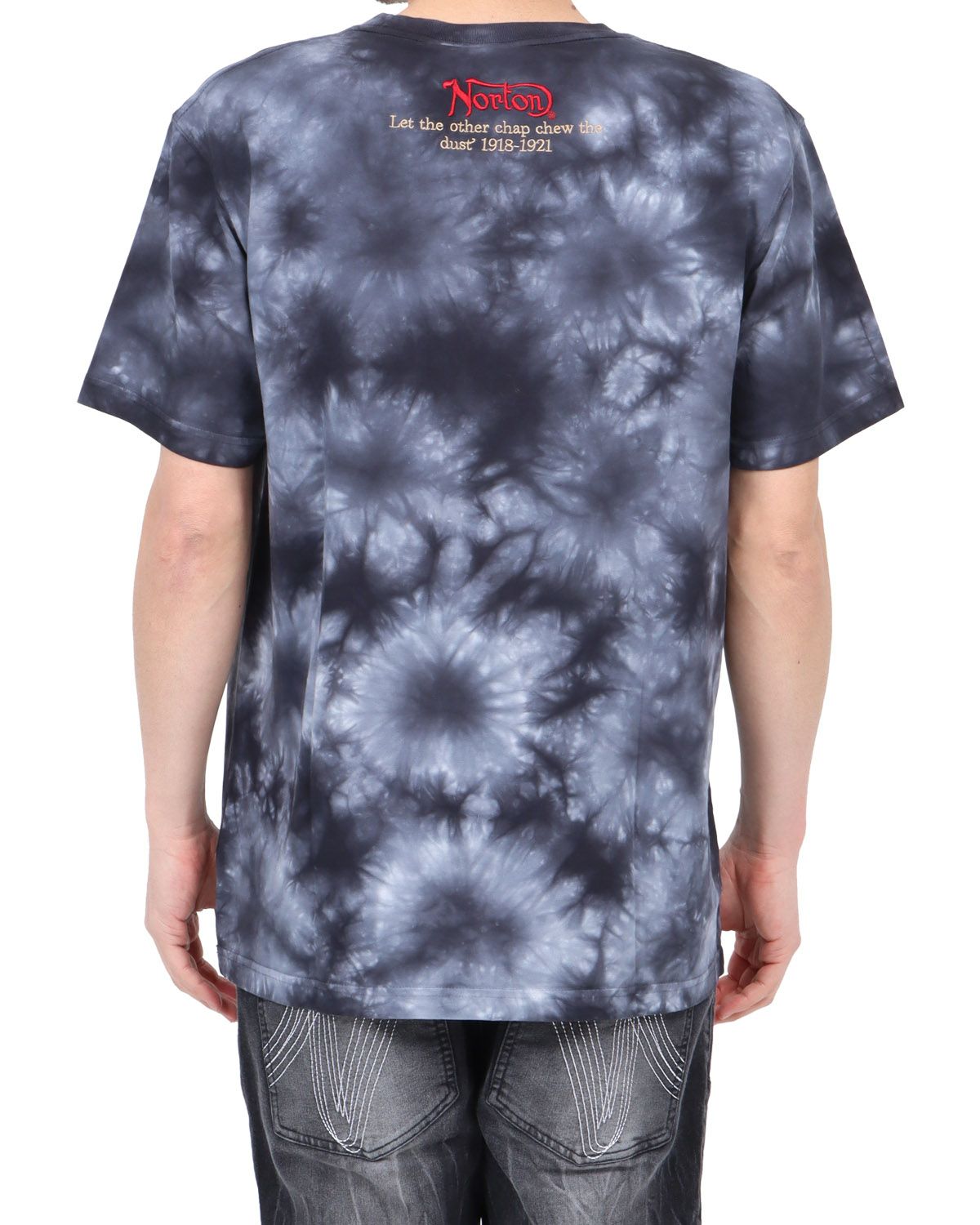 ブラック：180cm67kg(Lサイズ着用)