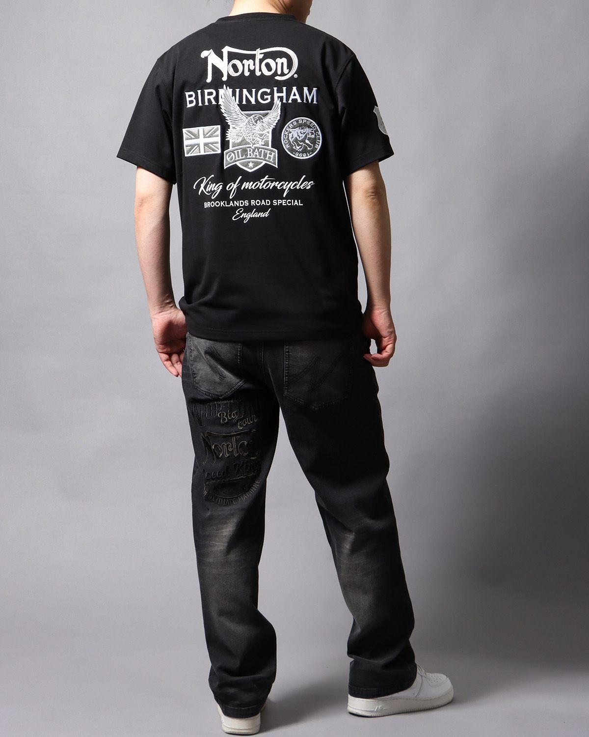 ブラック：178cm/75kg(Lサイズ着用)