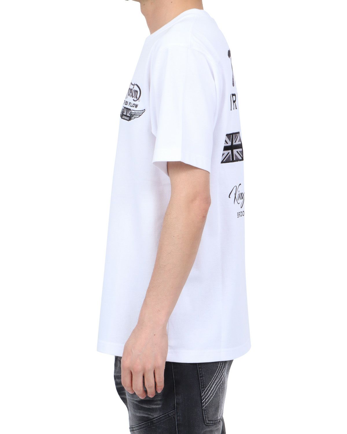 ホワイト：180cm67kg(Lサイズ着用)