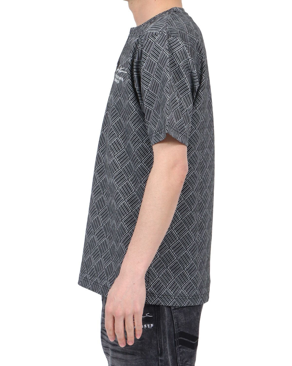 ブラック：180cm67kg(Lサイズ着用)