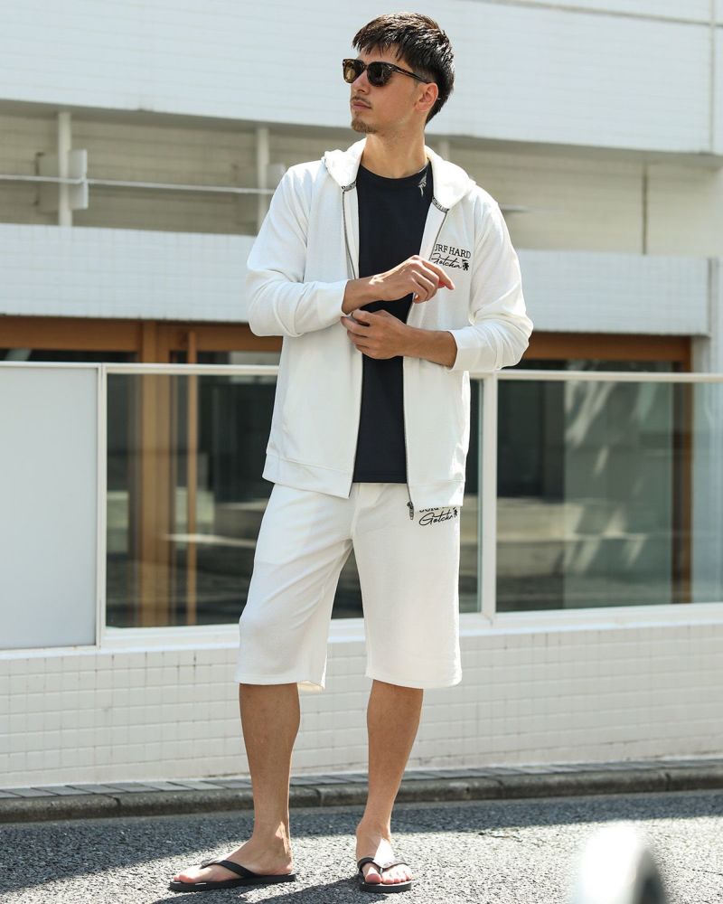 ホワイト：180cm70kg(Lサイズ着用)