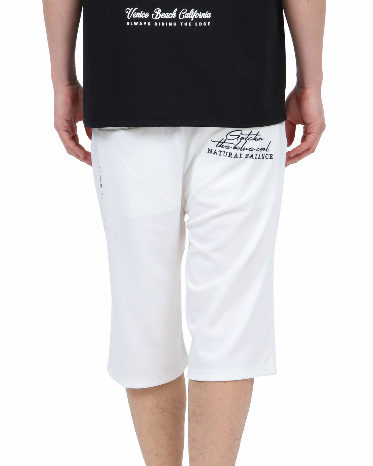 ホワイト：180cm67kg(Lサイズ着用)