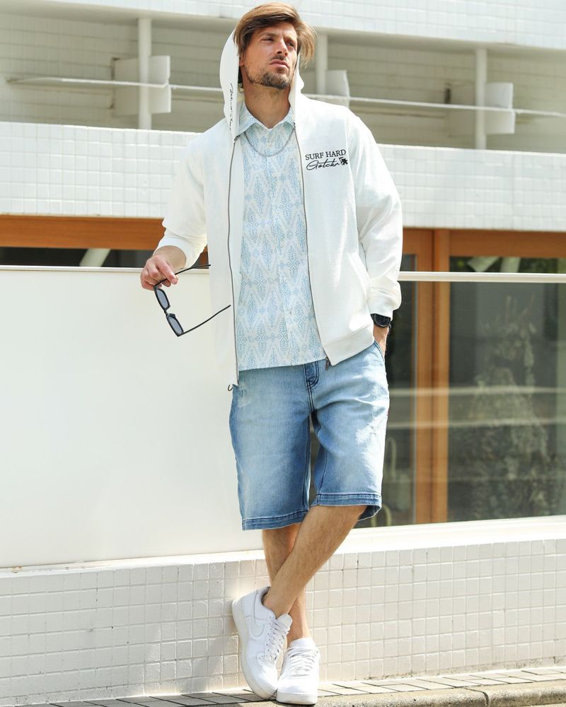 ホワイト：183cm70kg(Lサイズ着用)