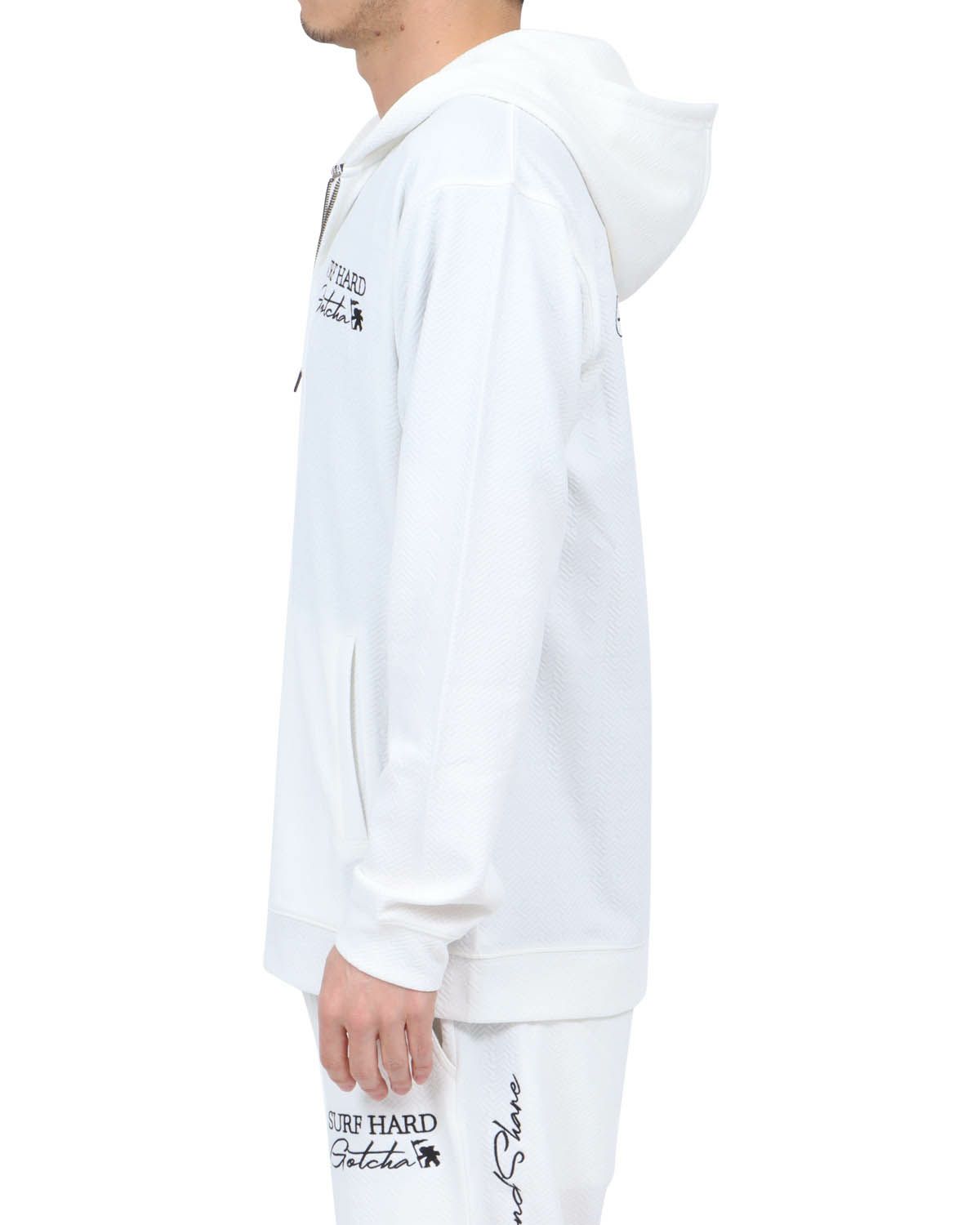 ホワイト：180cm67kg(Lサイズ着用)