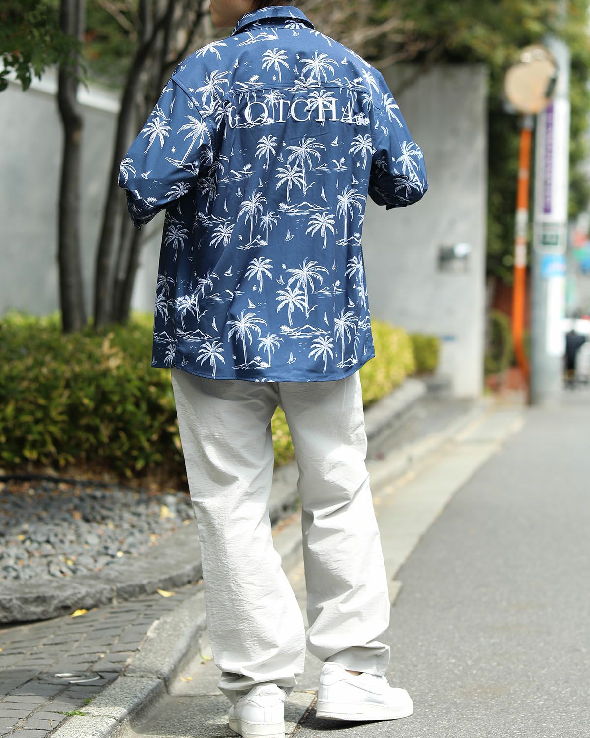 ネイビー：168cm55kg(Lサイズ着用)