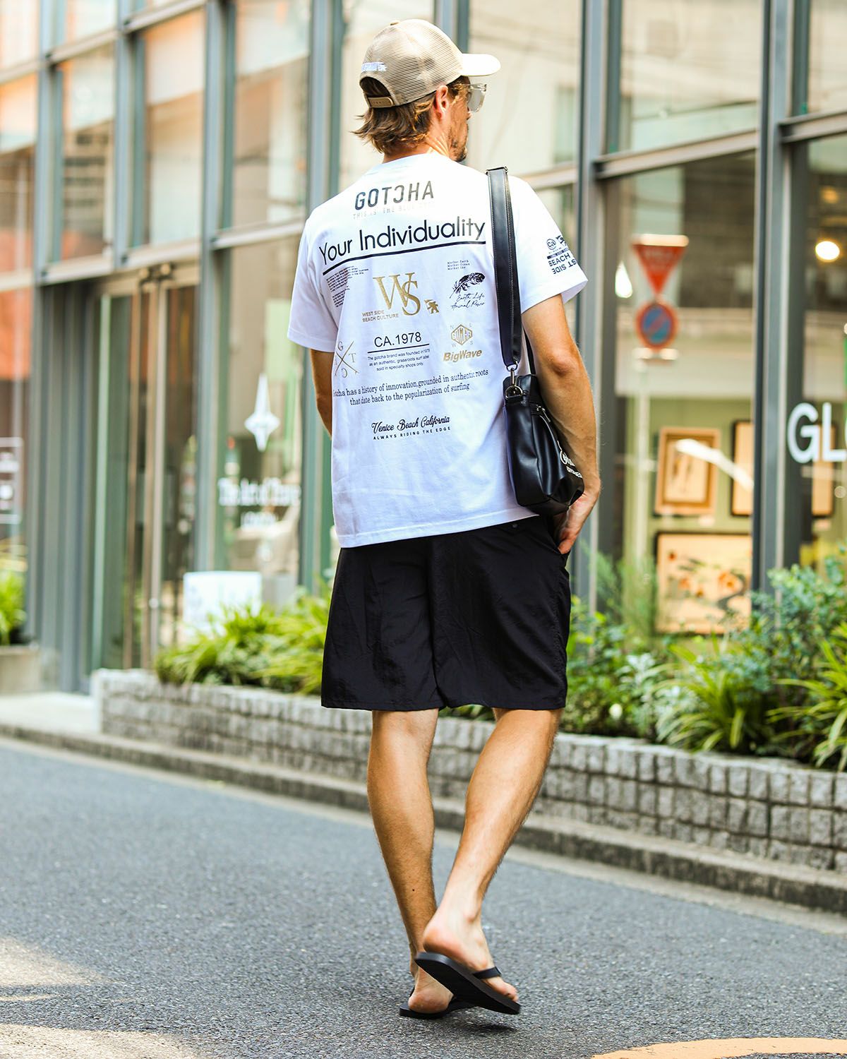 ミントグリーン：183cm/70kg(Lサイズ着用)