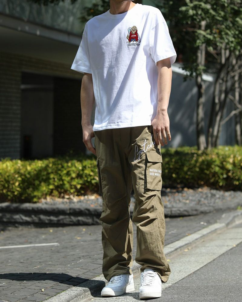 ホワイト：180cm67kg(Lサイズ着用)