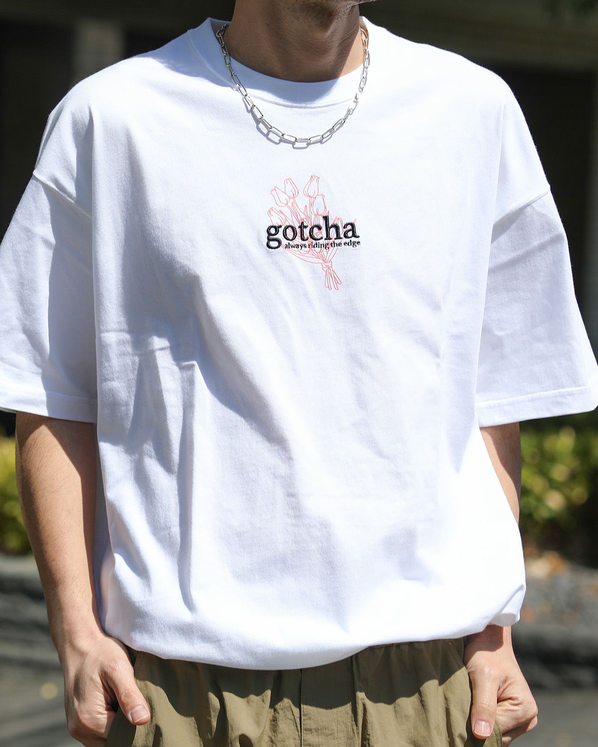 ホワイト：180cm67kg(Lサイズ着用)