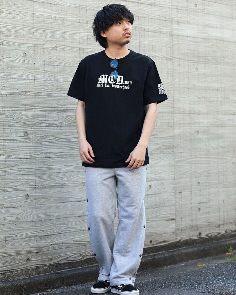 ブラック:173cm/63kg(Lサイズ着用)