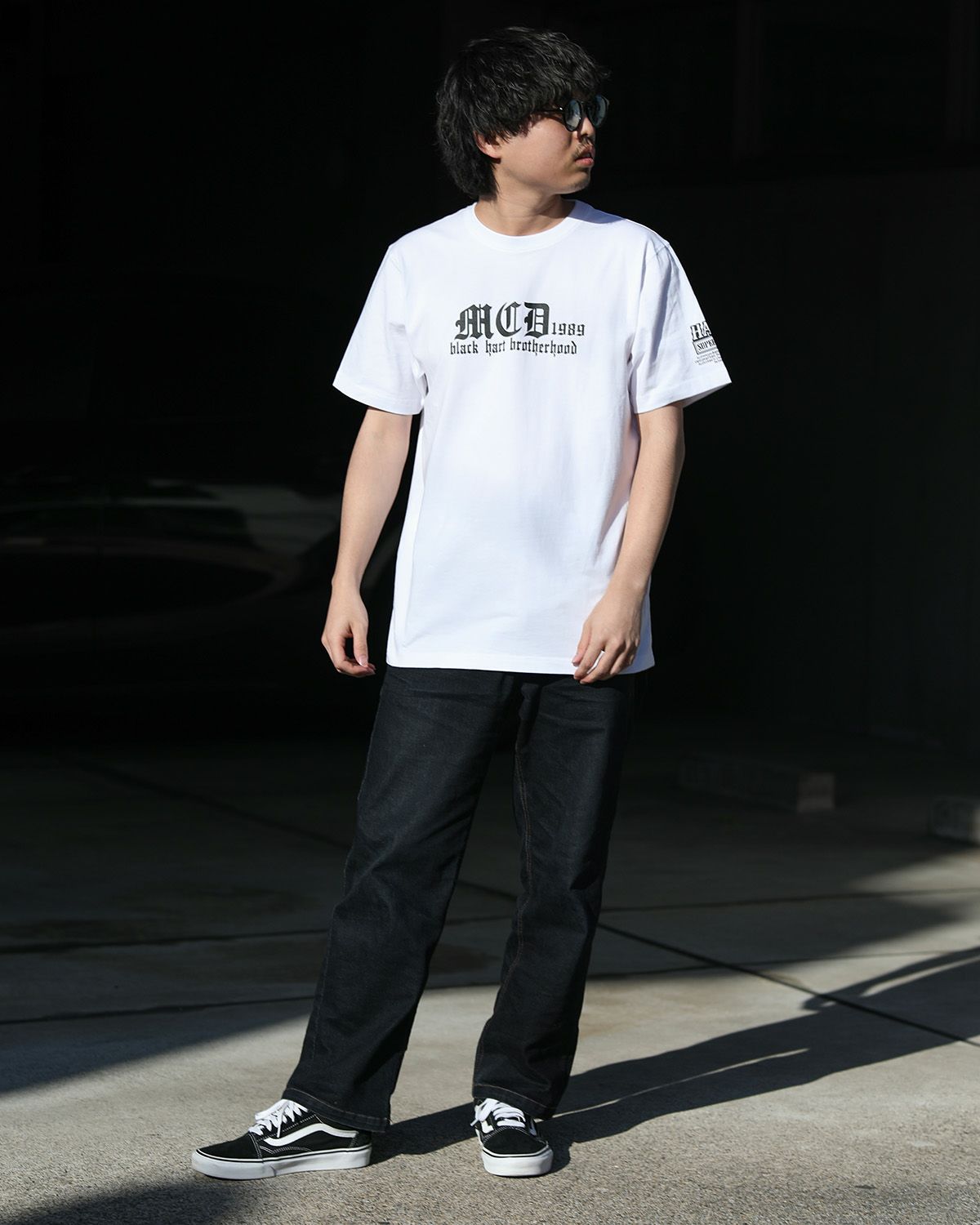 ホワイト:173cm/63kg(Lサイズ着用)