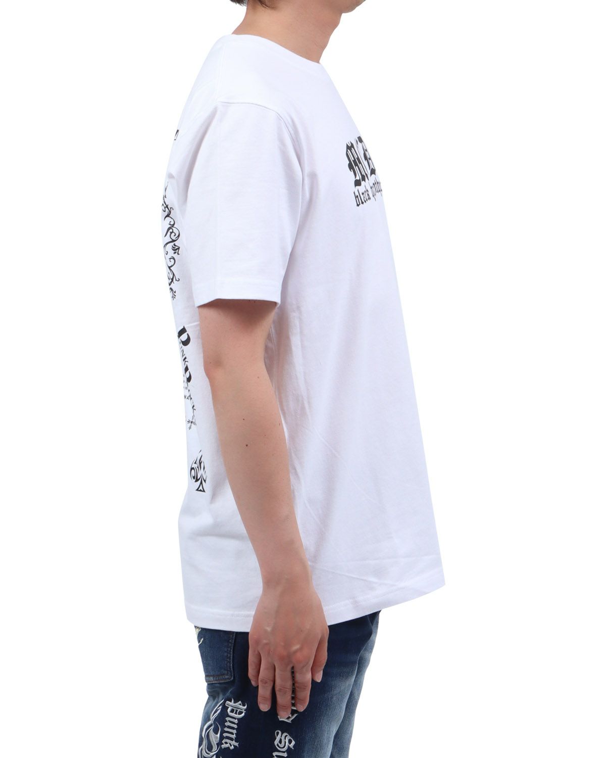 ホワイト：174cm62kg(Lサイズ着用)