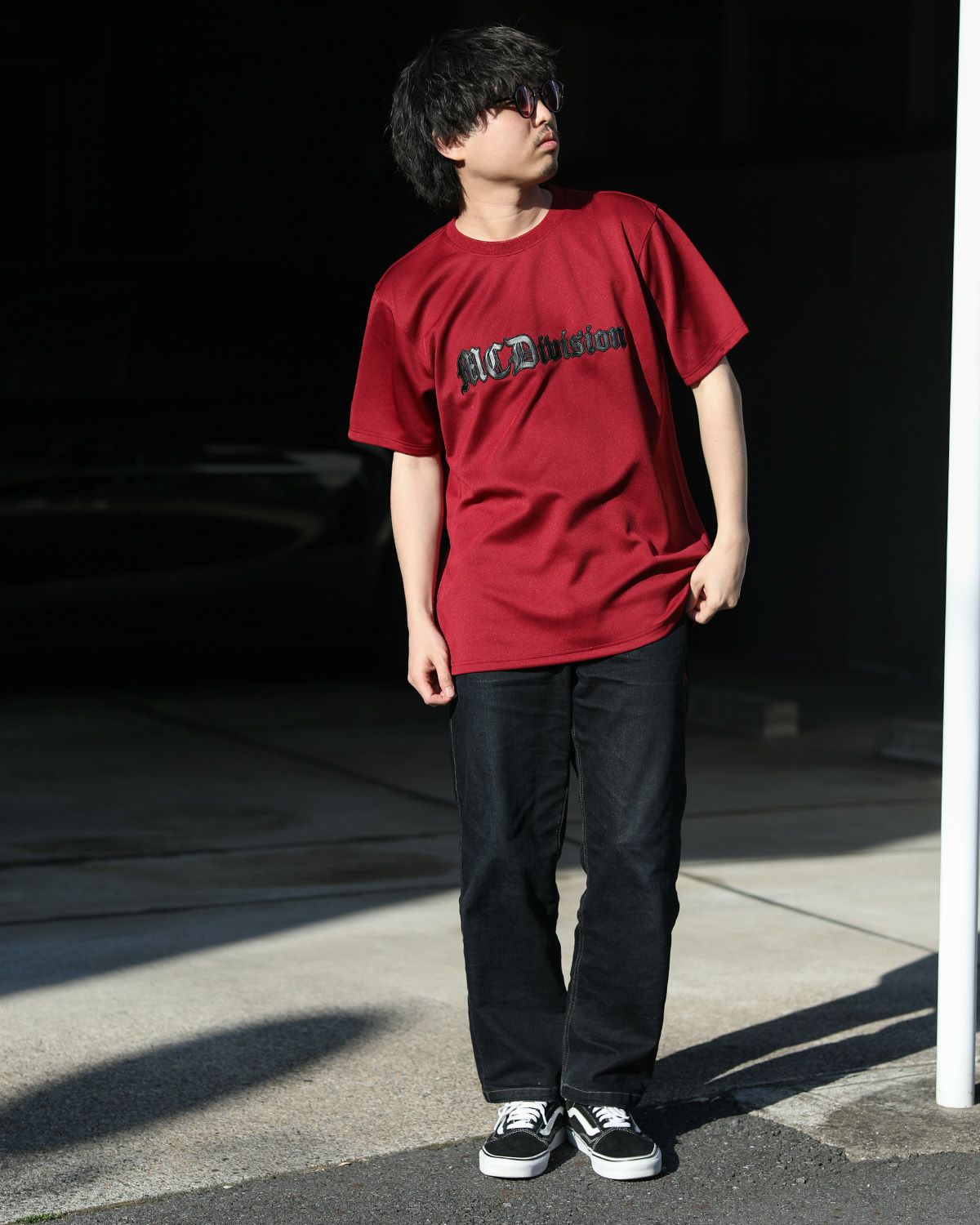 ダークレッド:173cm/63kg(Lサイズ着用)